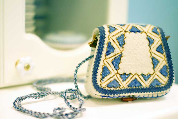 Kleine Tasche aus der Mongolei, Kamelfilz